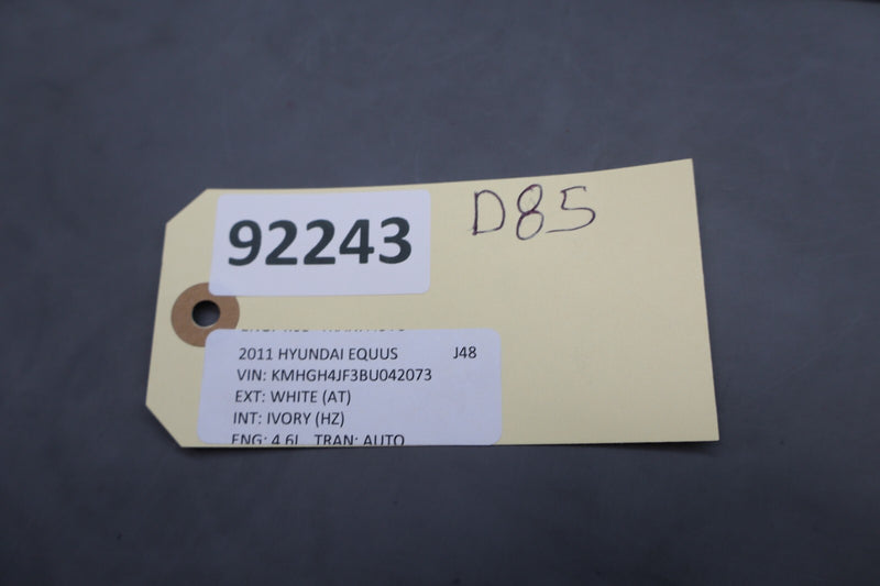 Load image into Gallery viewer, 11-13 Hyundai Equus SIG Front Left Driver Side Seat Belt Retractor Oem
