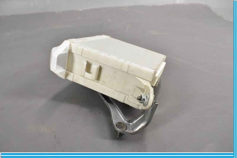 Load image into Gallery viewer, 07-09 Lexus LS460 Rear Trunk Lid Junction Block Fuse Box Oem
