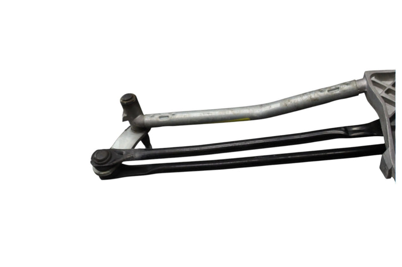 Load image into Gallery viewer, 14-20 Maserati Quattroporte Front Windshield Wiper Motor Linkage 670007561 OEM
