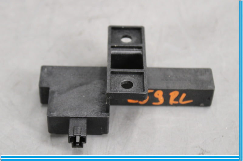 Load image into Gallery viewer, 11-17 Audi A8 A8 Quattro Rear Keyless Access Entry Antenna 8k0907247 Oem
