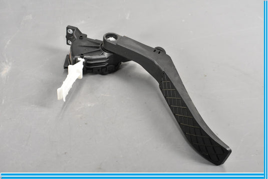 11-17 Volkswagen VW Touareg Gas Pedal Throttle Accelerator Travel Sensor Oem