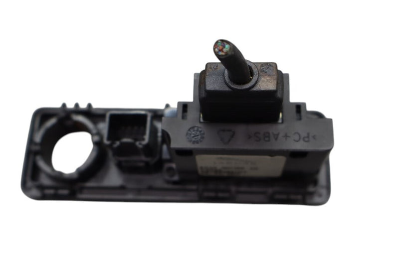 Load image into Gallery viewer, 09-15 Jaguar X250 XF XFR Front Console USB AUX iPod Plug Connection Port Oem
