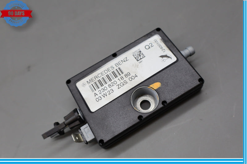 Load image into Gallery viewer, 03-08 Mercedes R230 SL500 SL55 AMG SL600 Antenna Amplifier Booster Module Oem
