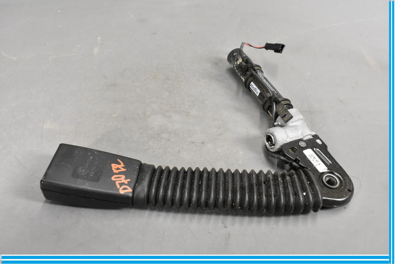 Load image into Gallery viewer, 09-15 BMW 750I 750LI F01 F02 Front Right Seatbelt Seat Belt Buckle Tensioner Oem
