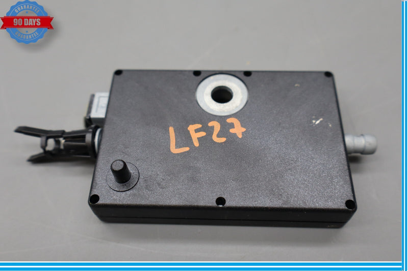 Load image into Gallery viewer, 03-08 Mercedes R230 SL500 SL55 AMG SL600 Antenna Amplifier Booster Module Oem
