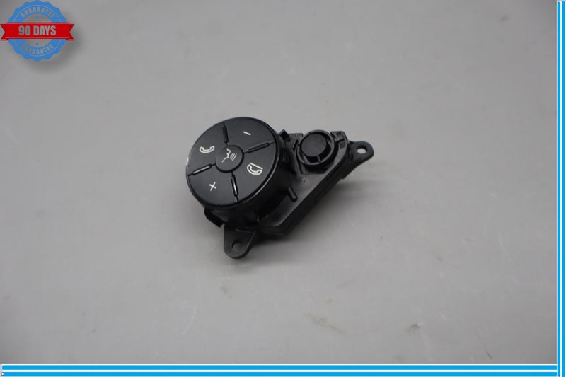 Load image into Gallery viewer, 09-13 Mercedes GL550 GL450 Steering Wheel Right Control Switch Button Oem
