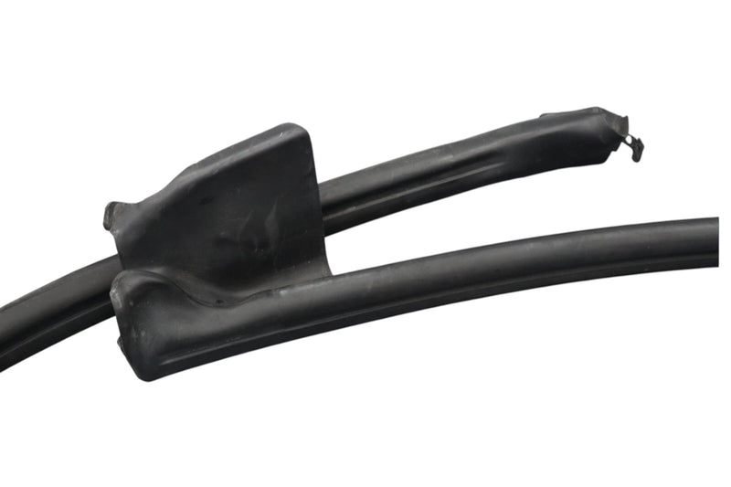 Load image into Gallery viewer, 02-05 Ford Thunderbird Left Driver Side Door Seal Rubber 1W63762070B OEM
