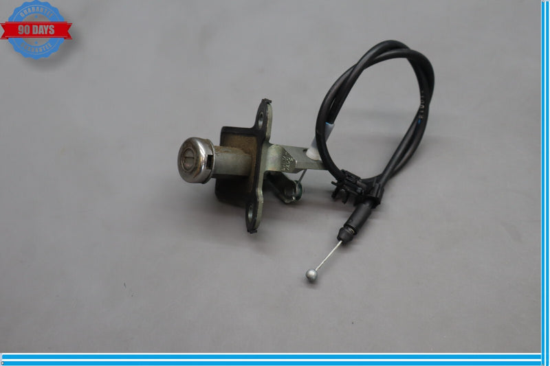 Load image into Gallery viewer, 09-14 Hyundai Equus Genesis Rear Trunk Lid Lock Cylinder Switch 81250-3MA00 Oem
