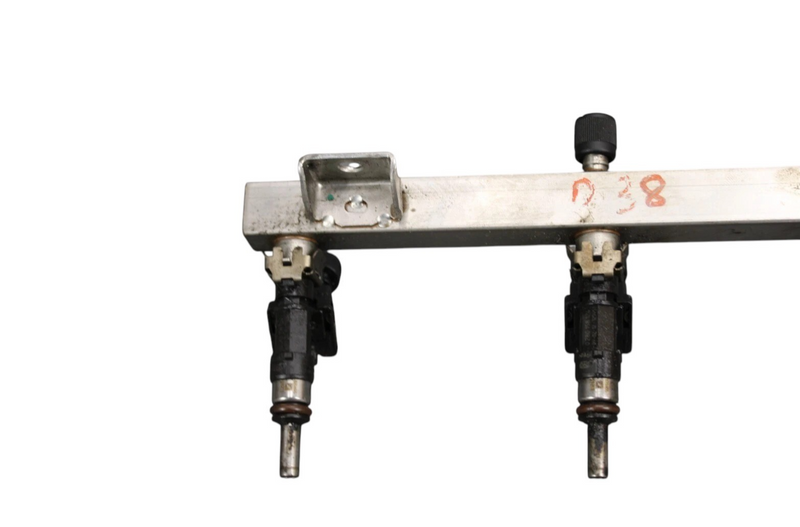 Load image into Gallery viewer, 03-19 Maserati Quattroporte Left Side Fuel Injection Rail Line W/ Injectors Oem
