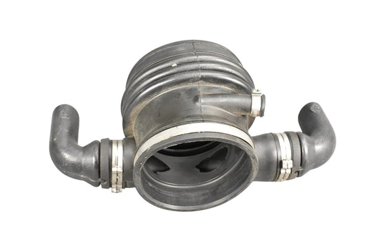 04-19 Maserati Quattroporte M139 Engine Air Intake Duct Pipe Hose 215889 OEM