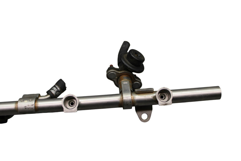 Load image into Gallery viewer, 09-12 Hyundai Equus Genesis 4.6L 5.0L Engine Fuel Injection Rail Assembly Oem
