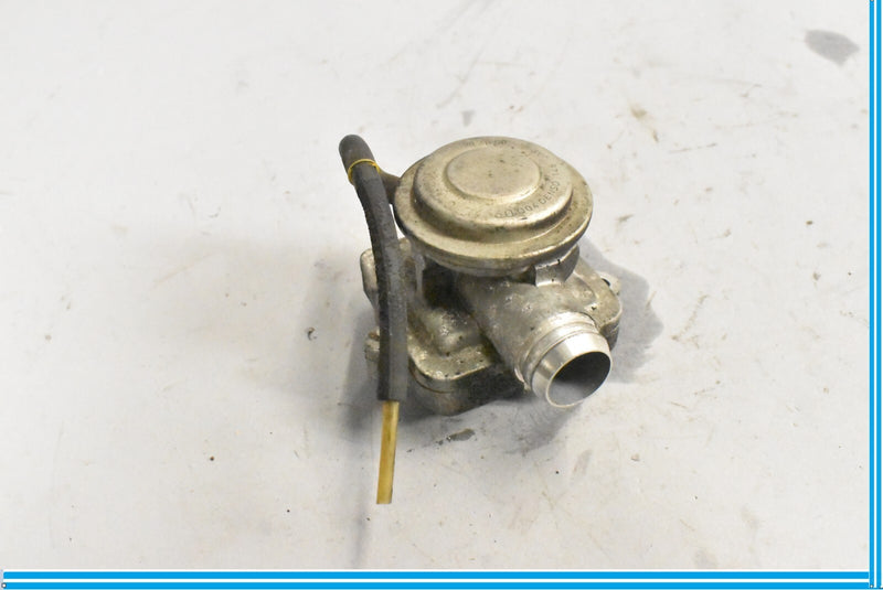 Load image into Gallery viewer, 05-15 Mercedes E550 CLK350 CL550 W209 W212 W207 Engine Motor Air EGR Valve Oem
