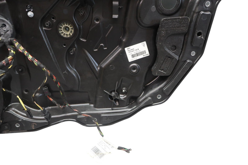 Load image into Gallery viewer, 11-18 Porsche Cayenne 958 Front Left Side Door Window Regulator 7P5837462 Oem
