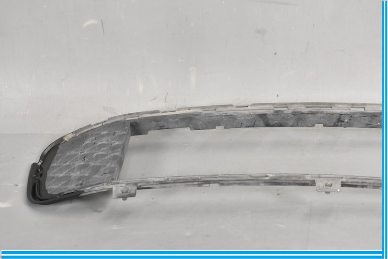 Load image into Gallery viewer, 07-10 BMW X5 E70 Front Bumper Filler Lid Closed Oem
