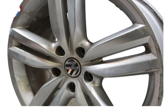 11-16 Volkswagen VW Touareg 20" 9x20H2 Factory Allow Wheel Rim 7P6601025E Oem