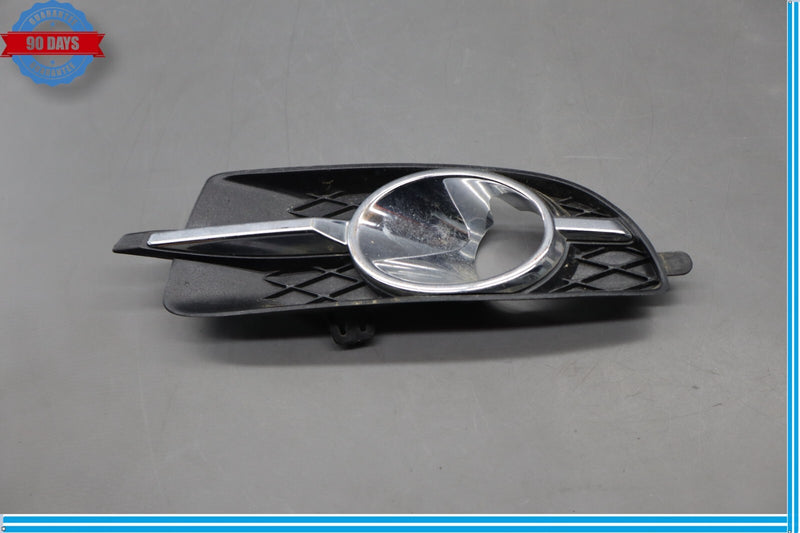 Load image into Gallery viewer, 10-13 Buick Lacrosse CXL Front Right Side Fog Light Lower Outer Grille Trim Oem
