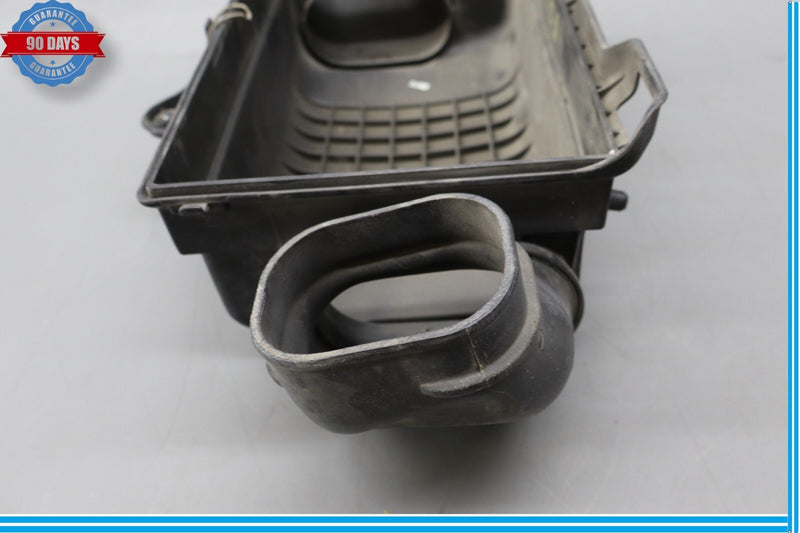 Load image into Gallery viewer, 04-08 Maserati Quattroporte Lower Air Intake Cleaner Filter Box Duct Black Oem
