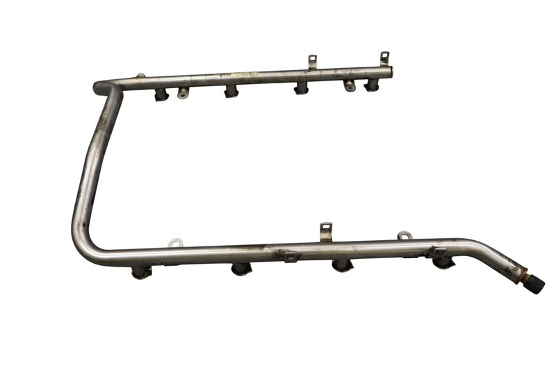 Load image into Gallery viewer, 00-06 Mercedes SL500 CL600 W215 Fuel Injection Rail W/O Injectors Oem

