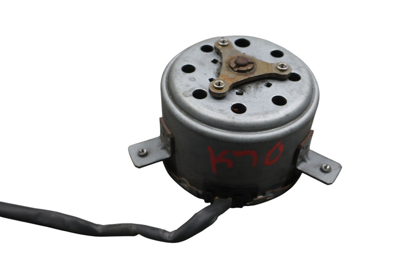 Load image into Gallery viewer, 08-17 Mercedes W204 C250 C350 E350 Engine Radiator Cooling Motor Oem
