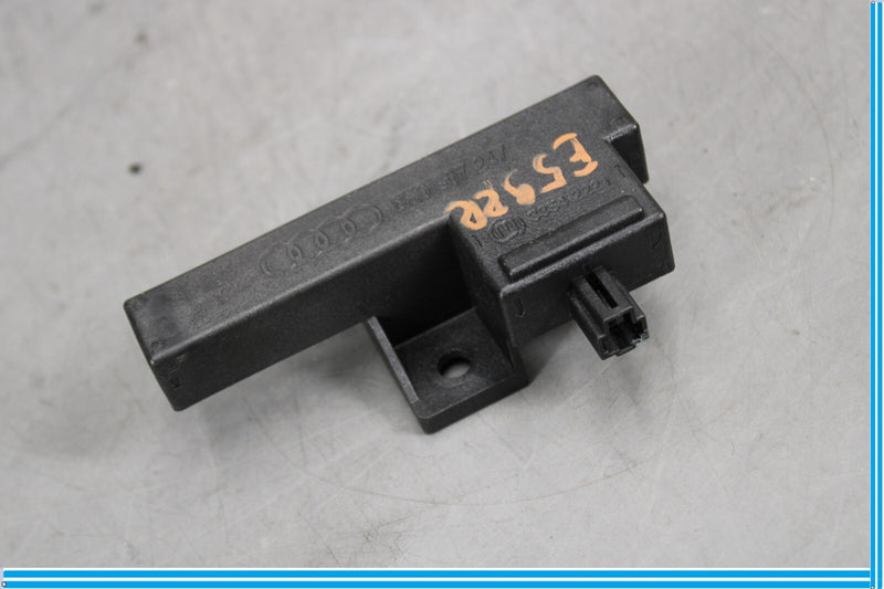 Load image into Gallery viewer, 11-18 Audi A6 A7 A8 Rear Keyless Access Entry Antenna Control Module Oem
