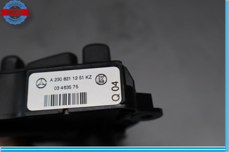 Load image into Gallery viewer, 03-08 Mercedes R230 SL500 Right Side Seat Switch Control Module Oem
