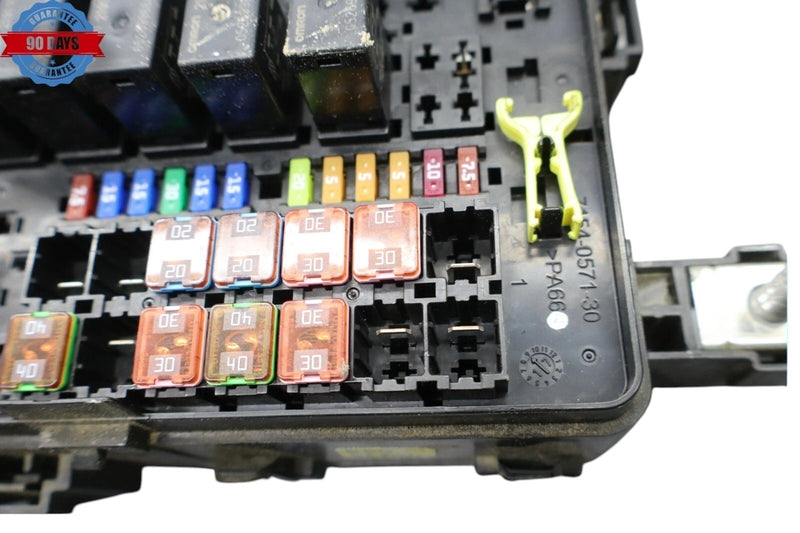 Load image into Gallery viewer, 14-18 Maserati Ghibli M157 Engine Fuse Box Battery Relay Assembly Oem
