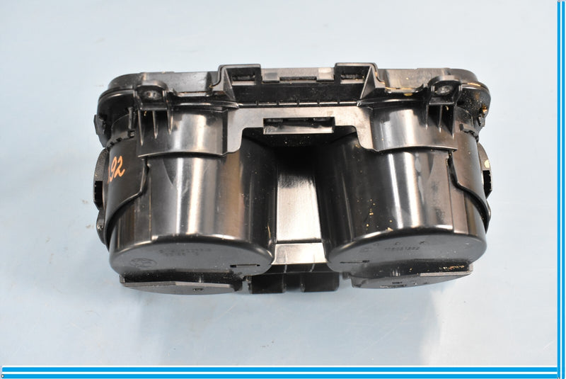 Load image into Gallery viewer, 12-18 BMW 650i 640i F12 Front Center Console Cup Holder 9197227 Oem
