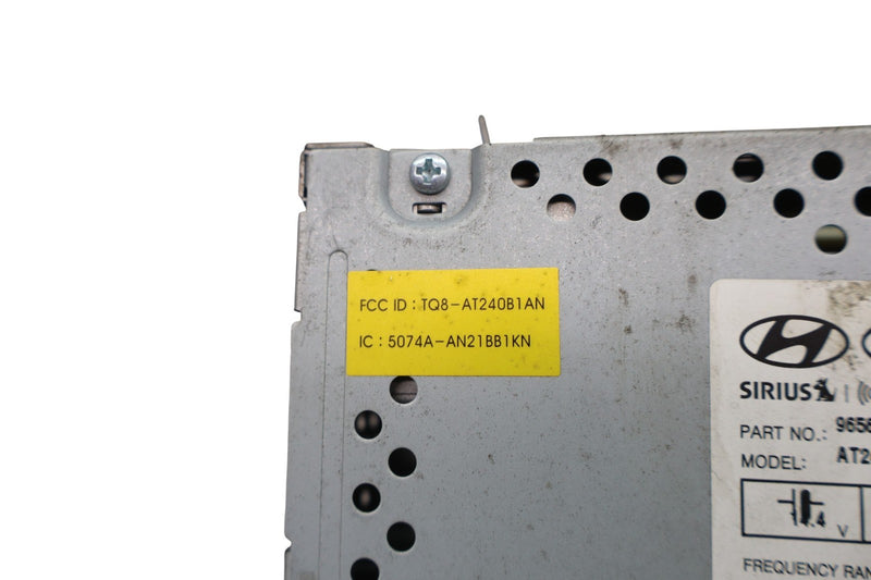 Load image into Gallery viewer, 16-17 Hyundai Genesis CD Player Radio Receiver Head Unit Black 96560-B14264 Oem
