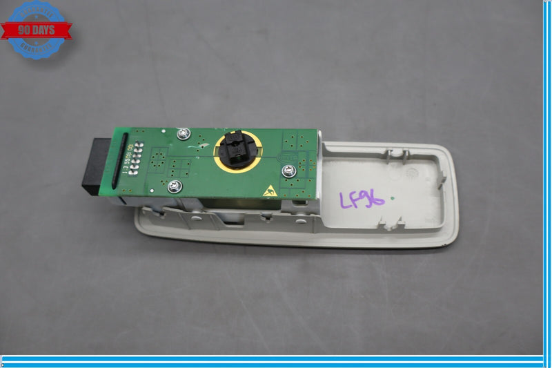 Load image into Gallery viewer, 11-14 Volkswagen VW Touareg Rear Left Driver Side Interior Dome Light Oem
