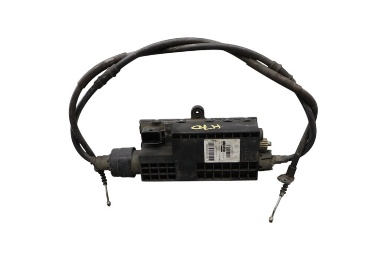 Load image into Gallery viewer, 14-17 Maserati Quattroporte Ghibli Electric Parking Brake Actuator 670030076 Oem
