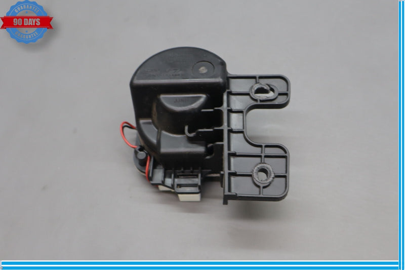 Load image into Gallery viewer, 15-20 Hyundai Genesis G80 Front Left or Right Side Lower Dash Audio Speaker Oem

