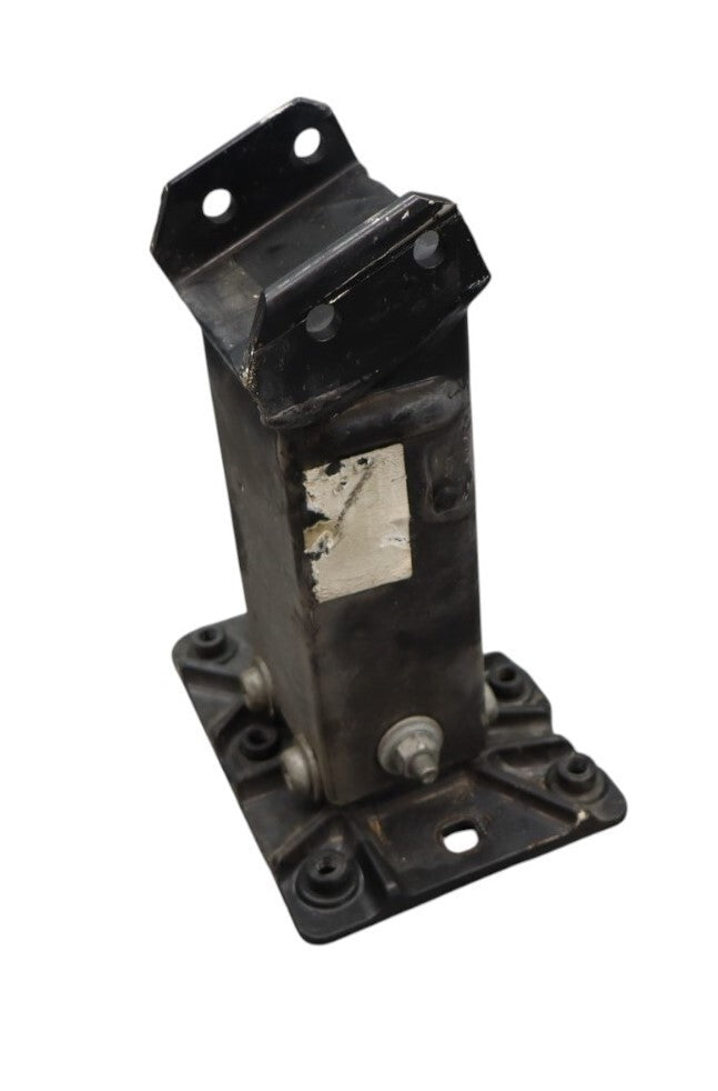 Load image into Gallery viewer, 03-08 Mercedes R230 SL500 Front Right Side Bumper Reinforcement Bracket Oem
