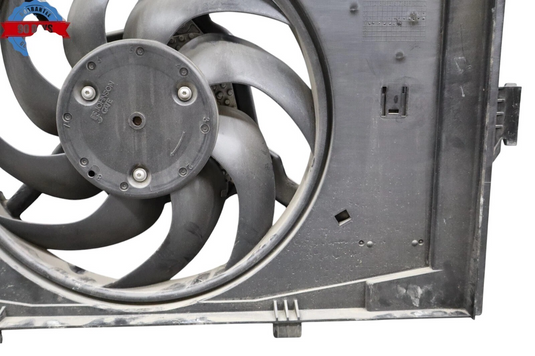 14-21 BMW i3 I01 Hybrid Engine Radiator Cooling Fan Motor Shroud W/ Blade Oem