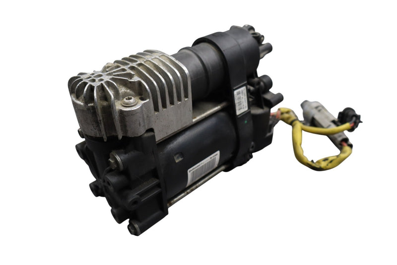 Load image into Gallery viewer, 11-16 Hyundai Equus 5.0L Air Ride Suspension Air Compressor Pump Assembly Oem
