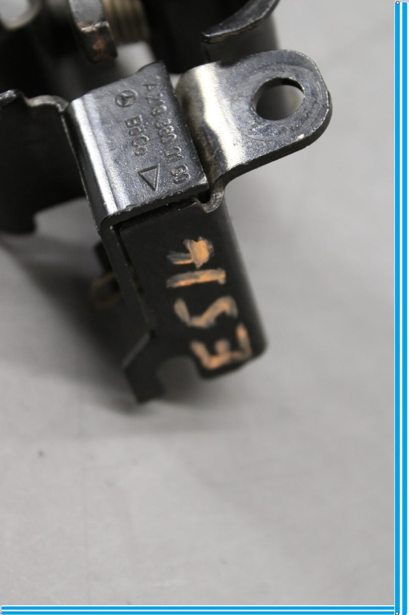 Load image into Gallery viewer, 06-11 Mercedes CLS550 W219 Right or Left Side Engine Hood Lock Latch Oem
