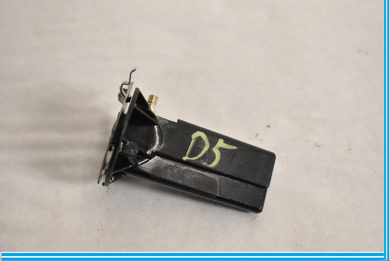 Load image into Gallery viewer, 15-16 Mercedes C300 W205 Rear Antenna Amplifier Control Module 2048205575 Oem
