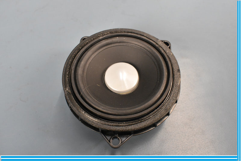 Load image into Gallery viewer, 12-18 BMW F12 F13 640i 650i Rear Left Driver Side Mid-range Speaker Harman Oem
