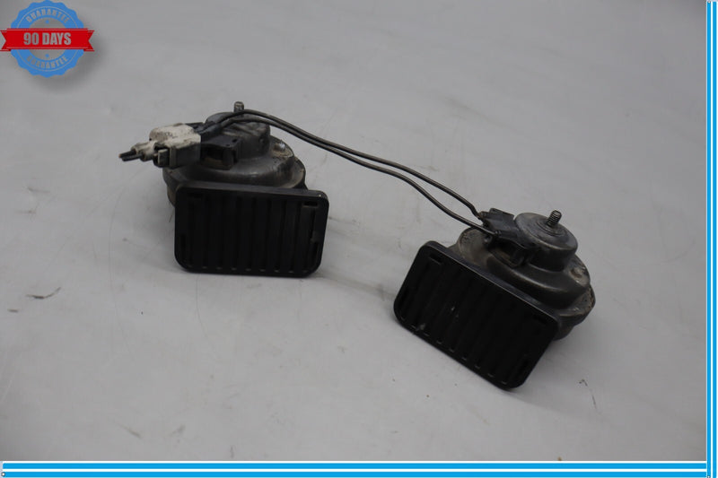 Load image into Gallery viewer, 10-18 Jaguar X351 XJ XJL Left and Right Low and High Tone Signal Horn Set Oem

