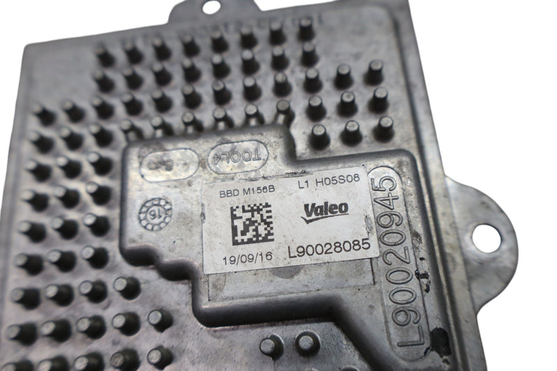 Load image into Gallery viewer, 14-17 Maserati Quattroporte M156 Xenon HID Headlight Ballast Module Unit Oem
