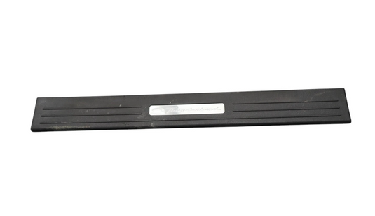 02-05 Ford Thunderbird Right Side Lower Door Well Seal Scuff Step Plate Trim Oem