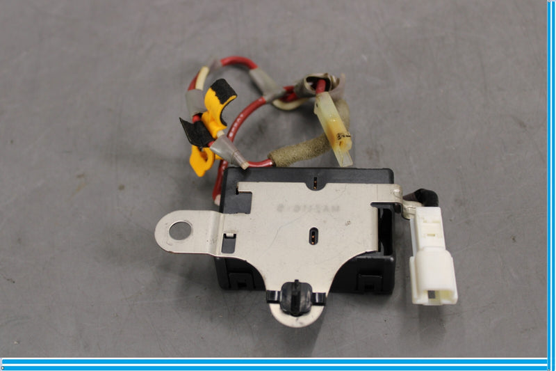 Load image into Gallery viewer, 07-09 Lexus LS460 XF40 Radio Receiver Noise Filter Unit C25S5A 6N22 Oem
