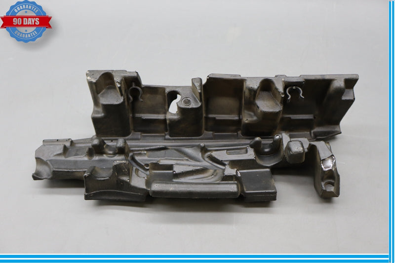 Load image into Gallery viewer, 11-20 Mercedes X166 GL450 GL550 Right Passenger Side Air Cleaner Insulator Oem
