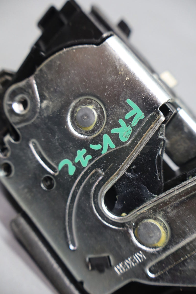 Load image into Gallery viewer, 12-18 BMW 320i 328i F30 Front Right Passenger Side Door Lock Latch Actuator Oem
