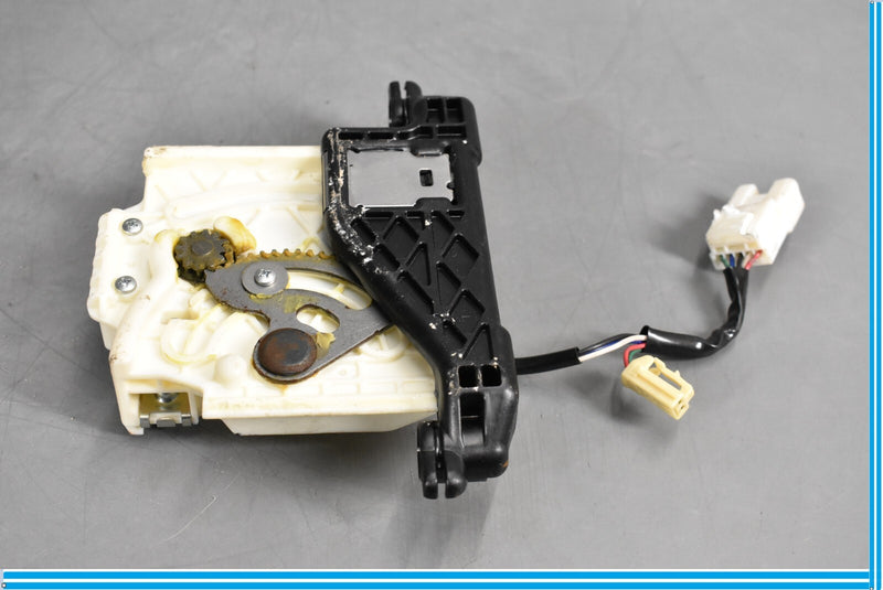 Load image into Gallery viewer, 07-09 Lexus LS460 Rear Right Passenger Headrest Head Rest Adjust Motor Oem
