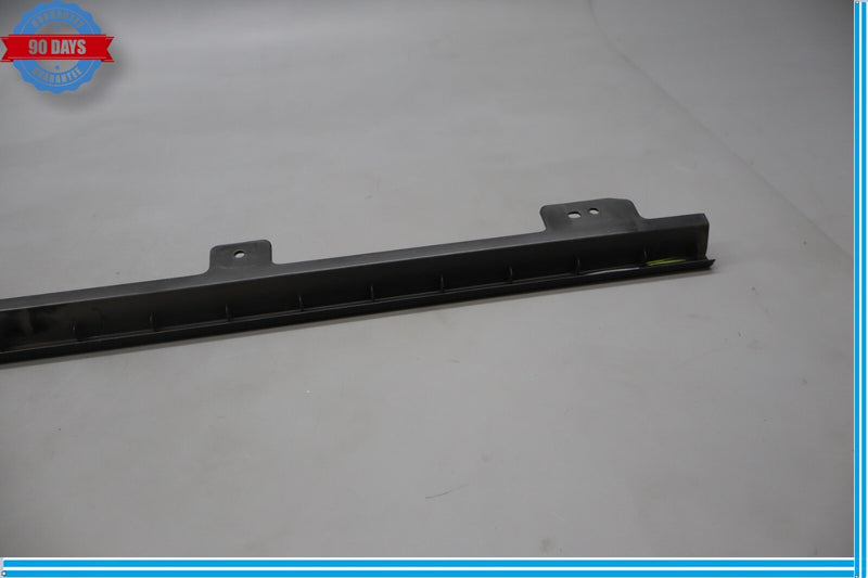 Load image into Gallery viewer, 07-17 GMC Acadia Demali Rear Right Passenger Side Inner Corner Glass Cap Oem

