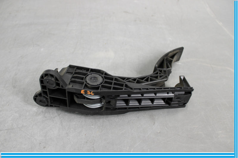 Load image into Gallery viewer, 06-13 Mercedes GL550 GL450 Gas Throttle Pedal Accelerator Oem
