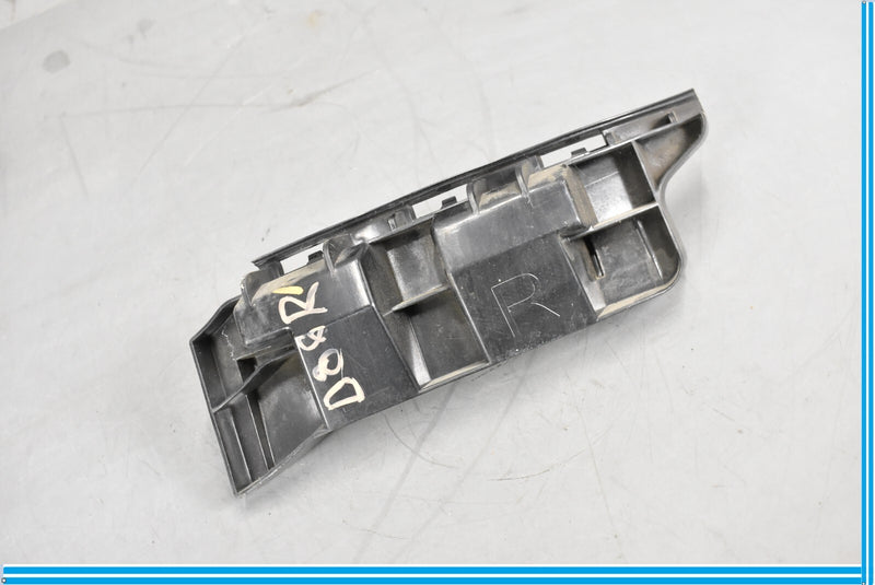 Load image into Gallery viewer, 08-11 Mercedes W204 C300 C350 Rear Right Bumper Holder Support Bracket Oem
