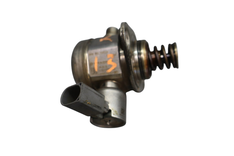 Load image into Gallery viewer, 08-16 BMW 750Li 750i F01 F02 Mechanical High Pressure Fuel Gas Pump 7595339 Oem
