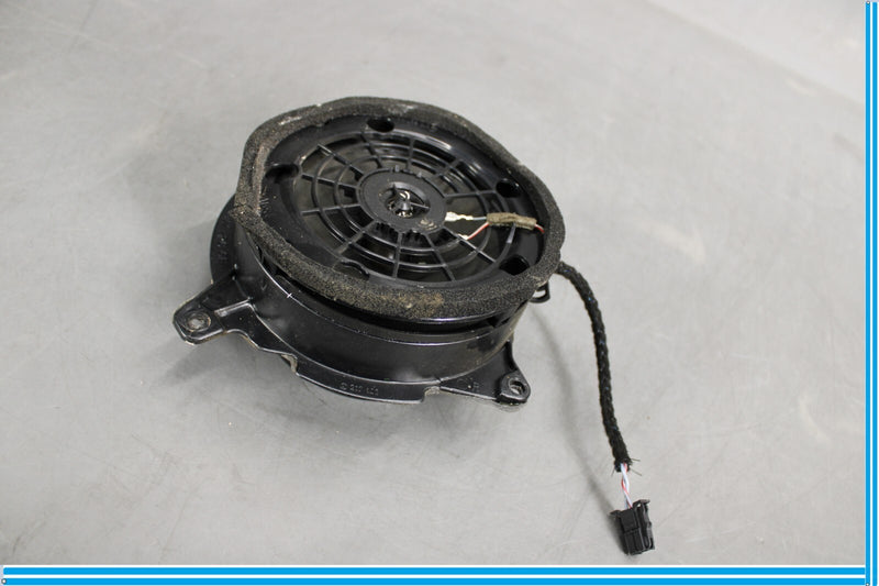 Load image into Gallery viewer, 98-03 Mercedes W210 E430 E55 Front Right Side Bose Door Audio Sound Speaker Oem
