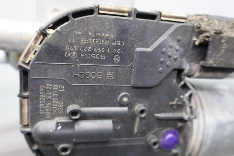 Load image into Gallery viewer, 14-17 Hyundai Genesis Front Windshield Wiper Motor &amp; Linkage Assembly Oem
